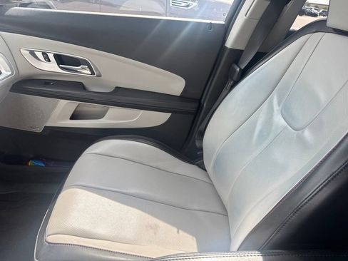Used 2017 Chevrolet Equinox Premier w/ Enhanced Convenience Package AWD/4WD image 9