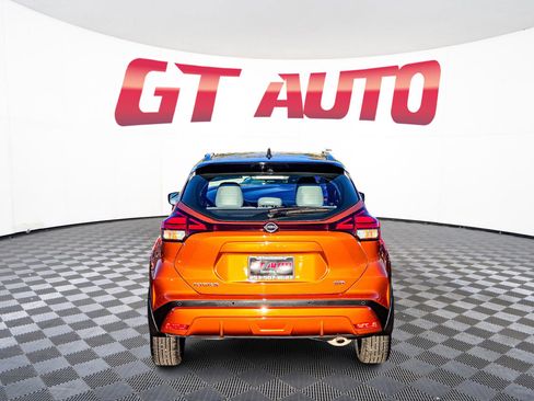Used 2023 Nissan Kicks SR w/ SR Premium Package image 6