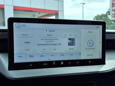Used 2025 Ford Maverick XLT w/ Equipment Group 302A AWD/4WD image 18