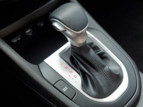 Used 2024 Kia Forte LXS w/ LXS Technology Package FWD image 20
