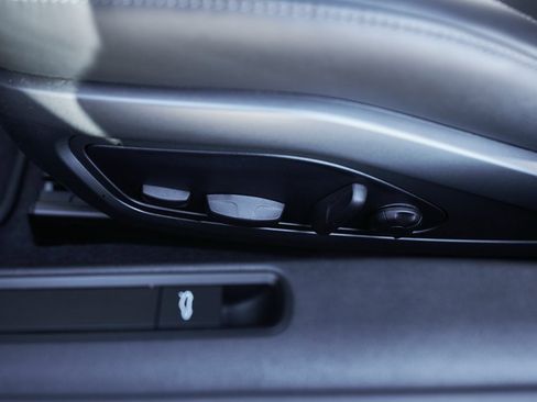 Used 2024 Porsche 911 Carrera S w/ Sport Package image 29