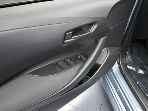 Used 2022 Toyota Corolla LE FWD image 12