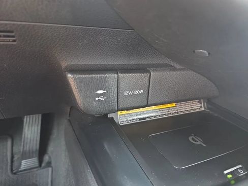 Used 2019 Toyota Camry XLE w/ Driver Assist Package FWD image 36