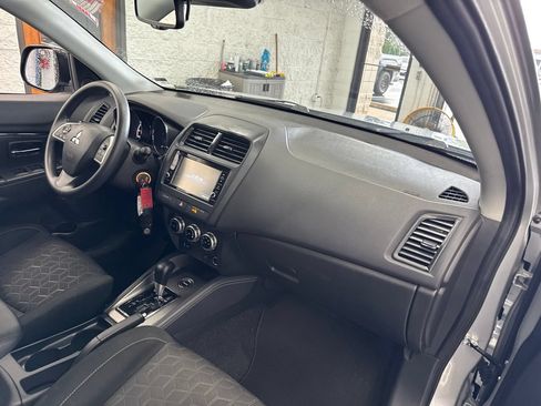 Used 2025 Mitsubishi Outlander Sport ES AWD/4WD image 47