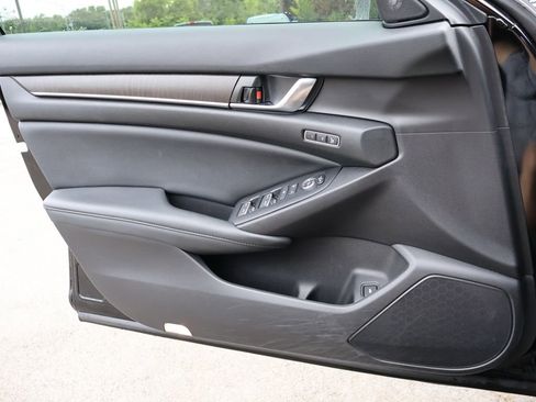 Used 2021 Honda Accord EX-L image 30