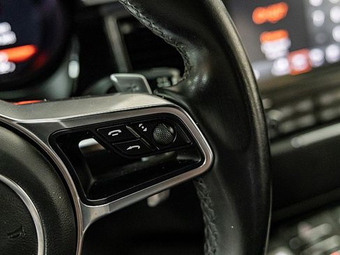 Used 2018 Porsche Macan S image 17