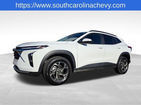 Certified 2025 Chevrolet Trax LT w/ LT Convenience Package image 36