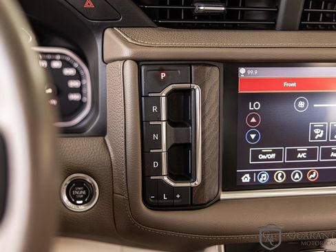 Used 2021 GMC Yukon XL Denali w/ LPO, Illumination Package AWD/4WD image 28
