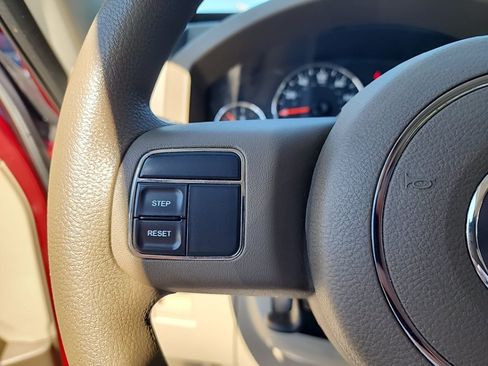 Used 2012 Jeep Liberty Sport AWD/4WD image 28