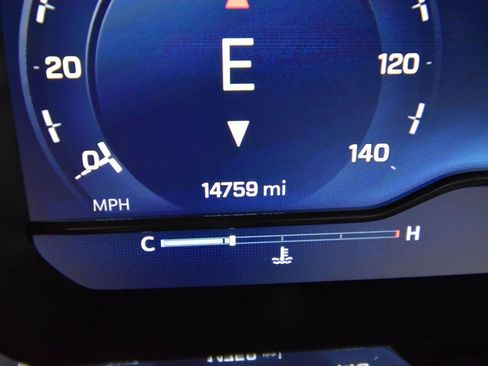 Used 2025 Chevrolet Silverado 2500 LTZ w/ LTZ Convenience Package image 13