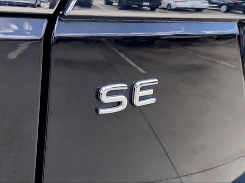 Used 2022 Volkswagen Atlas SE w/ Panoramic Sunroof Package AWD/4WD image 31
