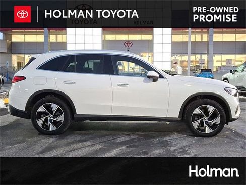 Used 2023 Mercedes-Benz GLC 300 4MATIC image 1