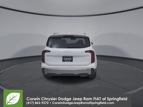 Used 2025 Kia Telluride S FWD image 13