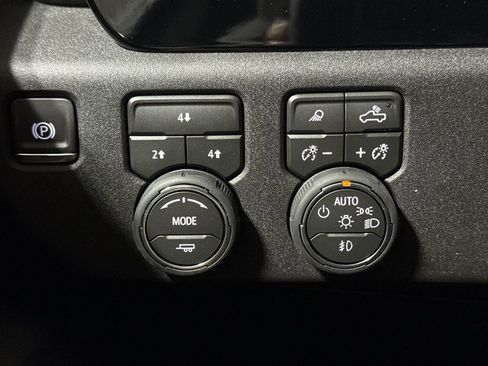 New 2026 Chevrolet Silverado 2500 LT w/ All Star Edition AWD/4WD image 19