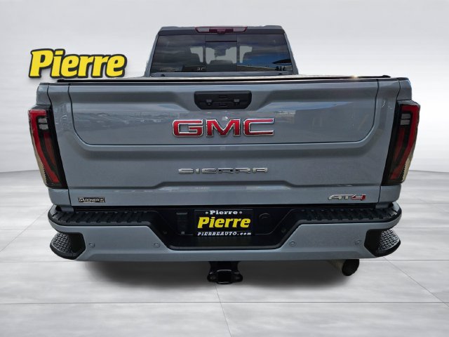 Used 2024 GMC Sierra 2500 AT4 w/ Technology Package AWD/4WD image 4