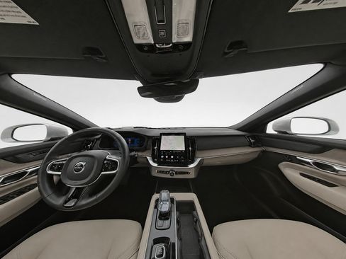 Certified 2026 Volvo XC90 B6 Plus AWD/4WD image 12