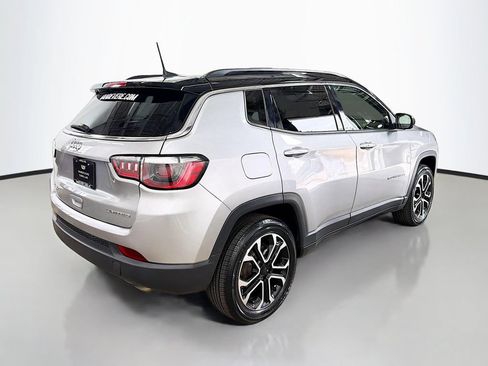 Used 2022 Jeep Compass Limited AWD/4WD image 9
