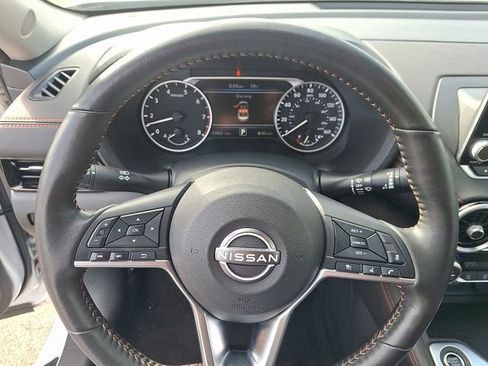 Used 2025 Nissan Sentra SR w/ SR Premium Package image 20