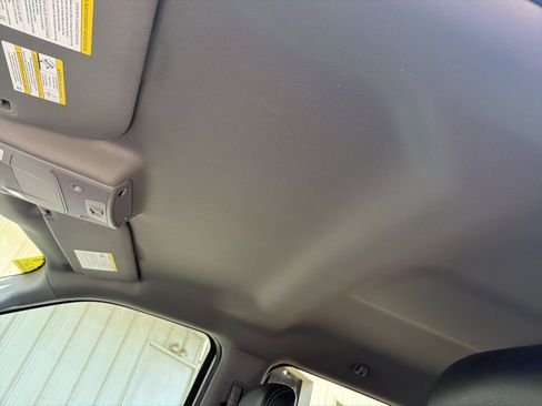 Used 2019 Ford F150 Lariat w/ FX4 Off-Road Package image 5