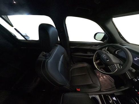 New 2026 Jeep Grand Cherokee L Limited AWD/4WD image 38