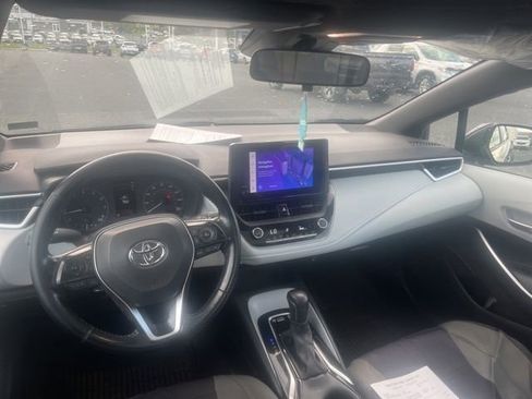 Used 2023 Toyota Corolla SE w/ SE Premium Package image 11