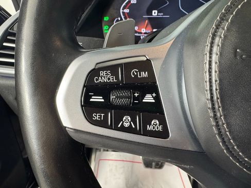 Used 2022 BMW X6 M50i w/ Executive Package image 15