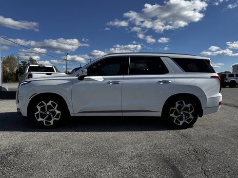 Used 2022 Hyundai Palisade Calligraphy image 2