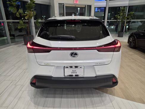 New 2025 Lexus UX 300h FWD image 4