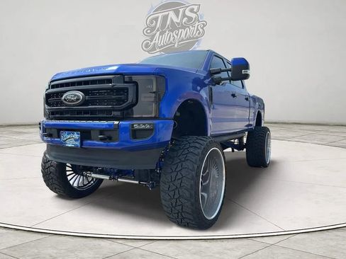 Used 2022 Ford F250 Lariat w/ Black Appearance Package AWD/4WD image 7