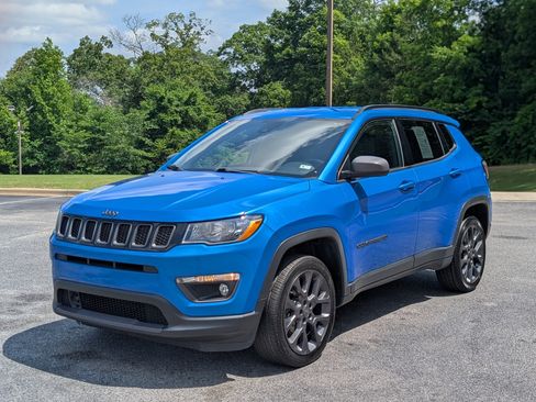 Used 2021 Jeep Compass Latitude w/ Driver Assistance Group AWD/4WD image 5