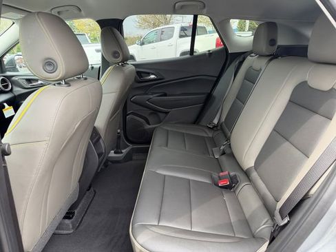 New 2026 Chevrolet Trax ACTIV FWD image 30