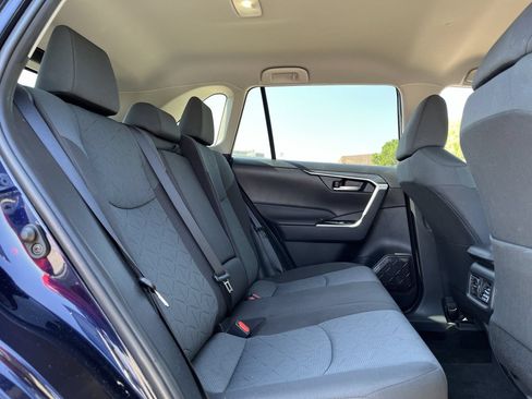 Used 2025 Toyota RAV4 XLE AWD/4WD image 26
