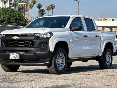 Used 2025 Chevrolet Colorado W/T w/ Advanced Trailering Package RWD image 8