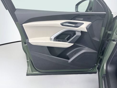 Used 2025 Audi Q5 2.0T Premium Plus w/ Premium Plus image 23