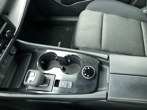 Used 2026 Nissan Rogue SV image 18