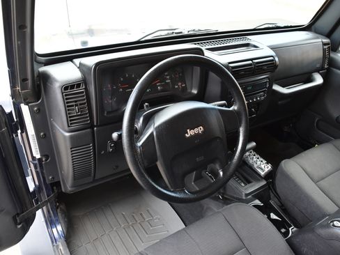 Used 2006 Jeep Wrangler X AWD/4WD image 16