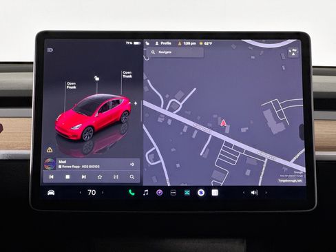 Used 2025 Tesla Model Y Long Range image 28