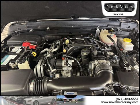 Used 2023 Jeep Wrangler Unlimited Sport AWD/4WD image 5