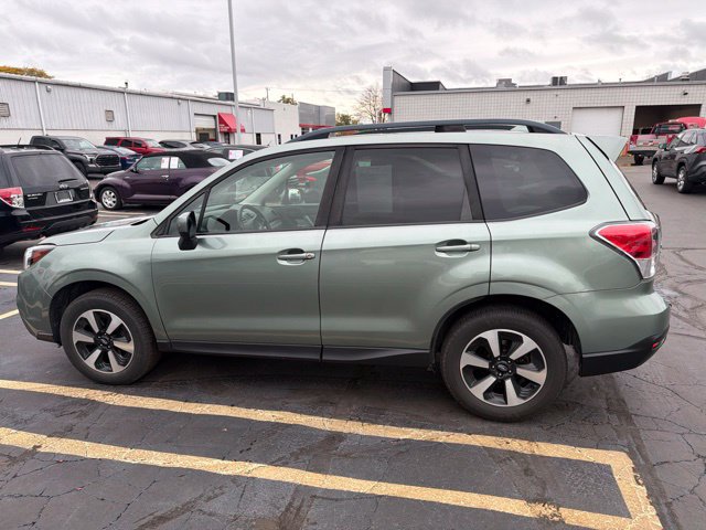 Used 2017 Subaru Forester 2.5i Premium AWD/4WD image 4