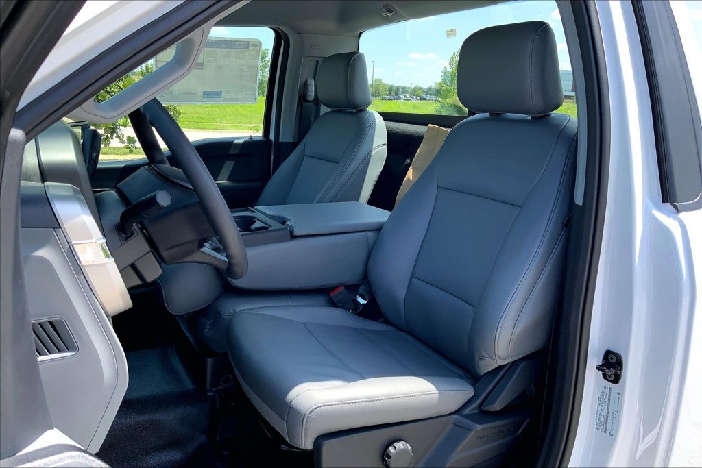 New 2026 Ford F550 4x4 Regular Cab Super Duty image 8