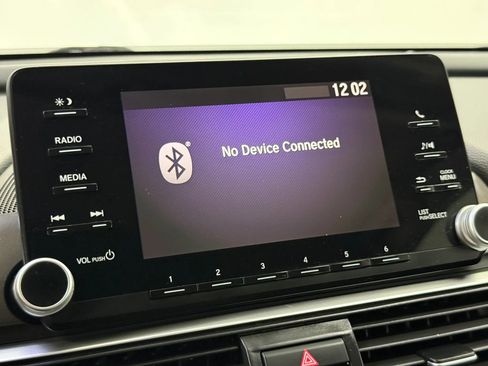 Used 2018 Honda Accord LX image 30