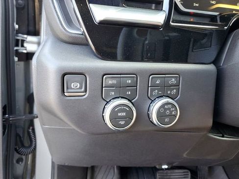 New 2026 GMC Sierra 1500 SLT w/ SLT Premium Plus Package AWD/4WD image 32