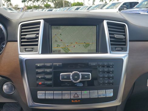 Used 2015 Mercedes-Benz GL 450 4MATIC image 10