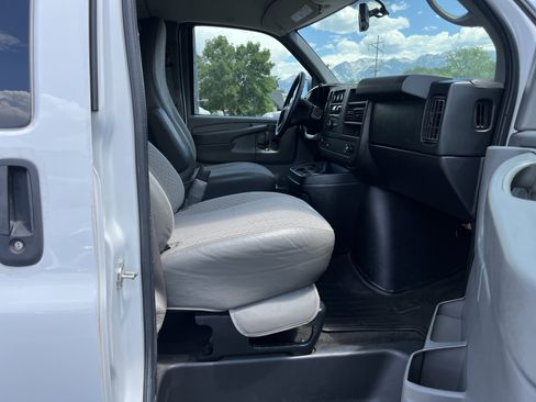 Used 2013 Chevrolet Express 3500 LT w/ LT Preferred Equipment Group RWD image 13