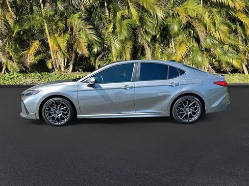 Used 2025 Toyota Camry XSE image 8
