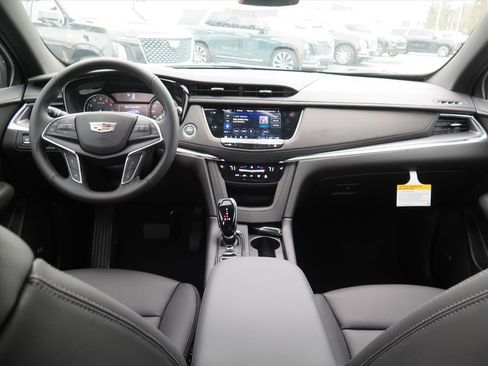 New 2026 Cadillac XT5 Luxury FWD image 23