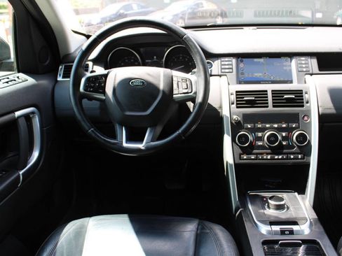 Used 2017 Land Rover Discovery Sport SE image 14