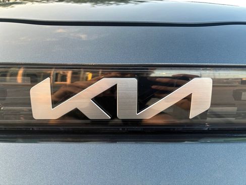Used 2025 Kia Soul LX w/ LX Technology Package FWD image 29