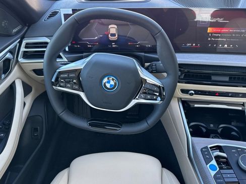 Used 2025 BMW i4 xDrive40i image 26