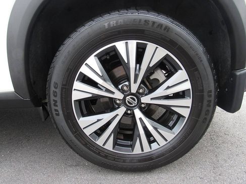 Used 2021 Nissan Rogue SV FWD image 13